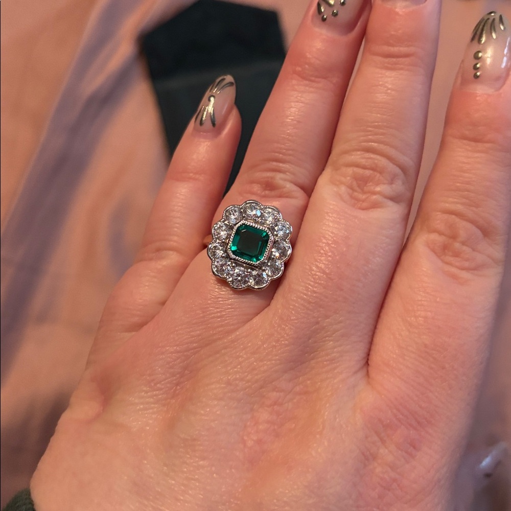 Lab created emerald ring - Picture 4 of 5